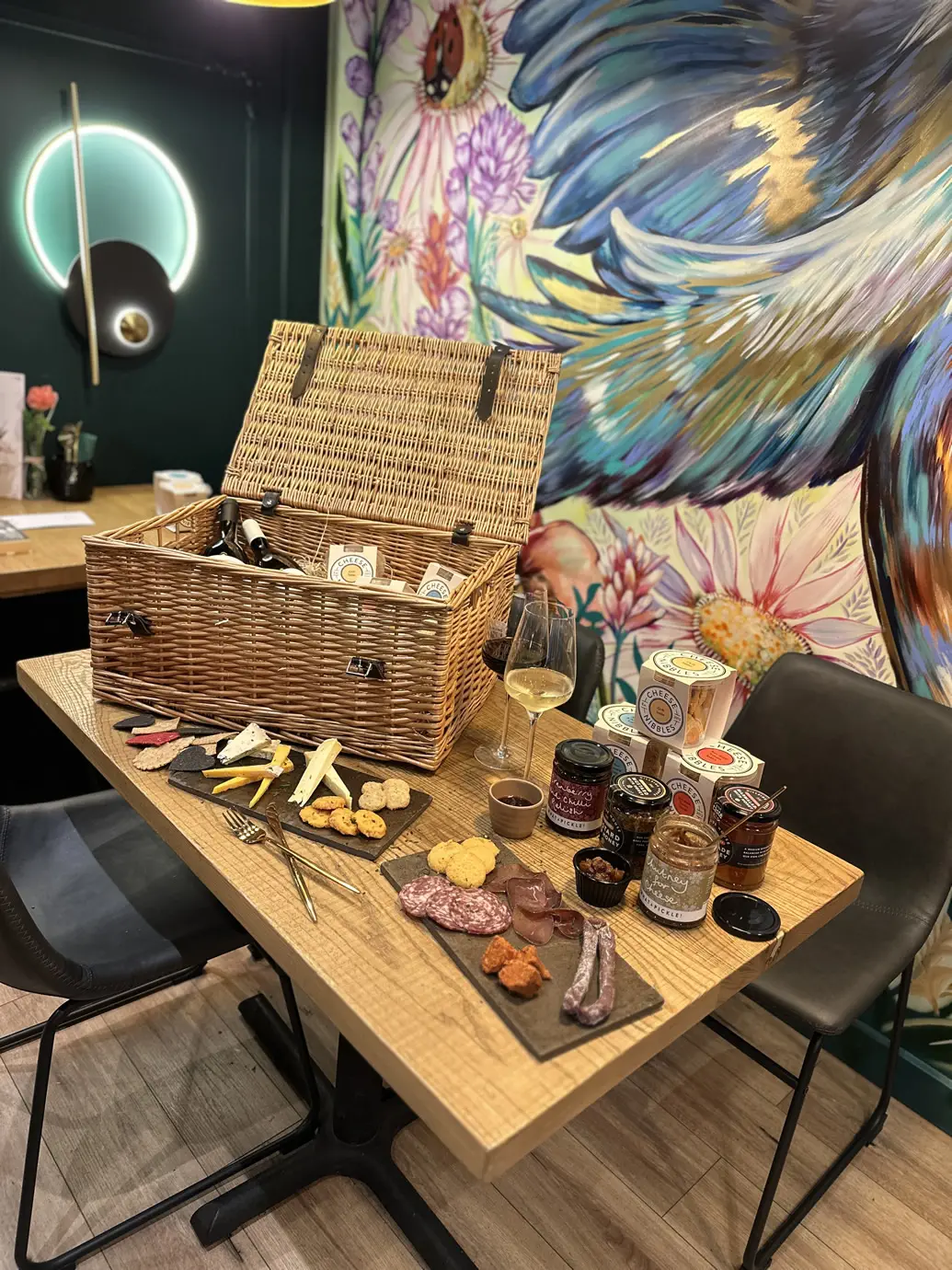 Chegos Hampers
